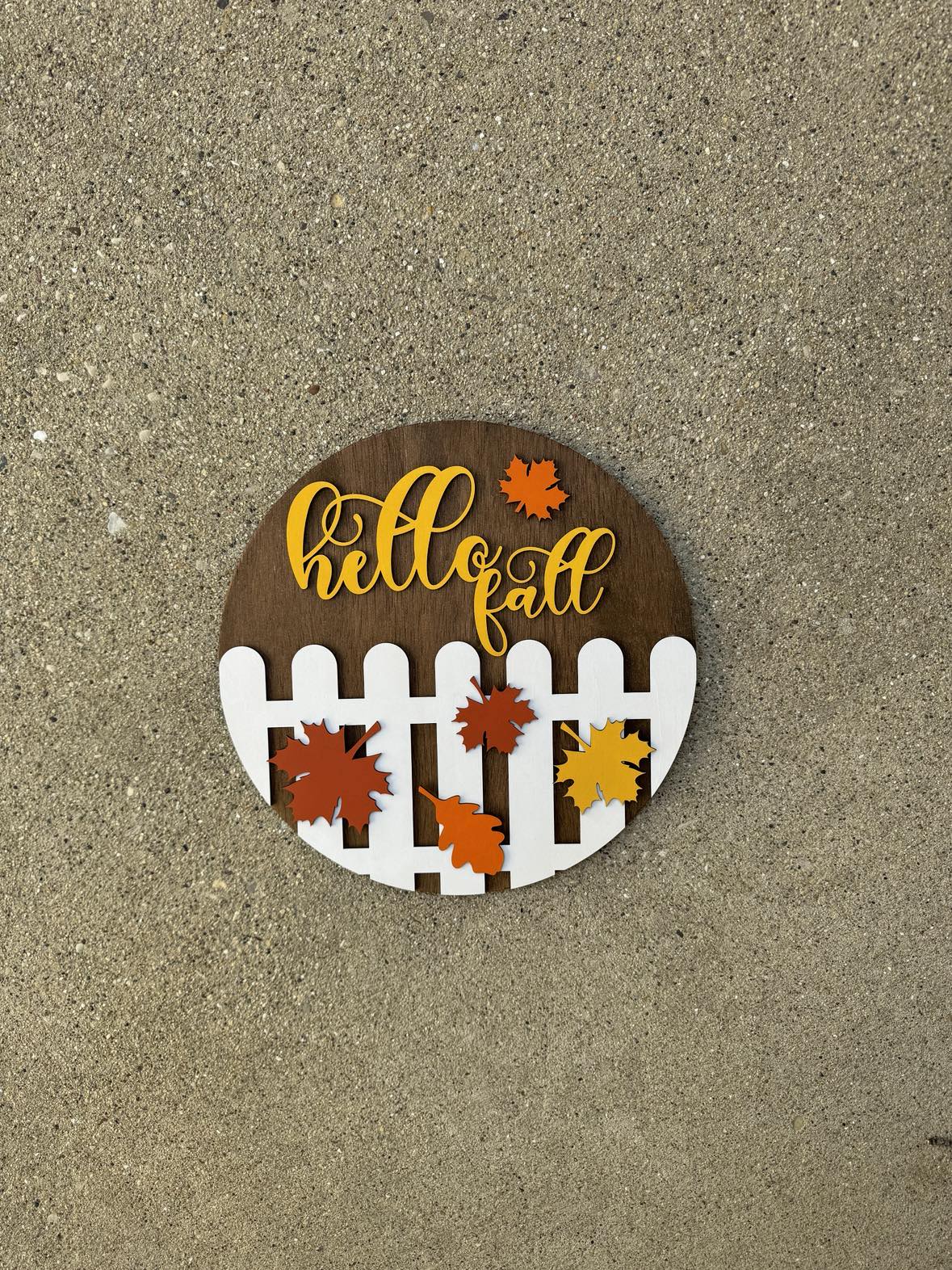 Hello Fall Fence with Leaves Round